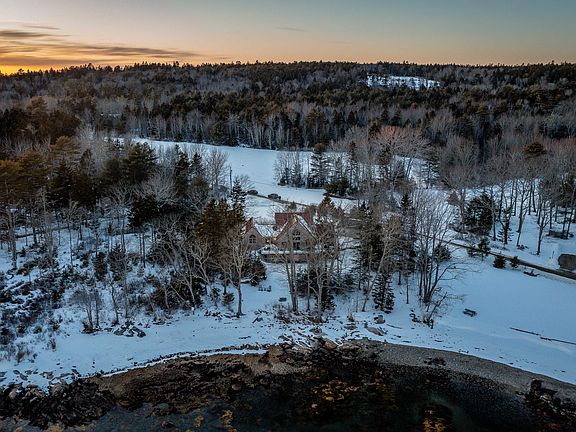 3rd image of 191 Woods Point Road