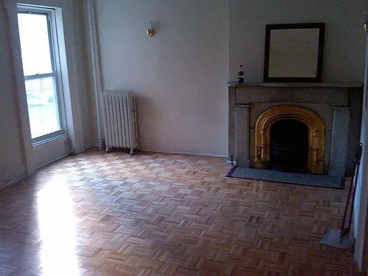 Rented by Green Line Realty | media 31