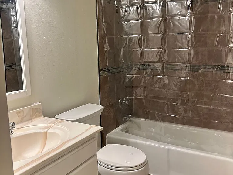 730 Fairwood Dr — Photo 4