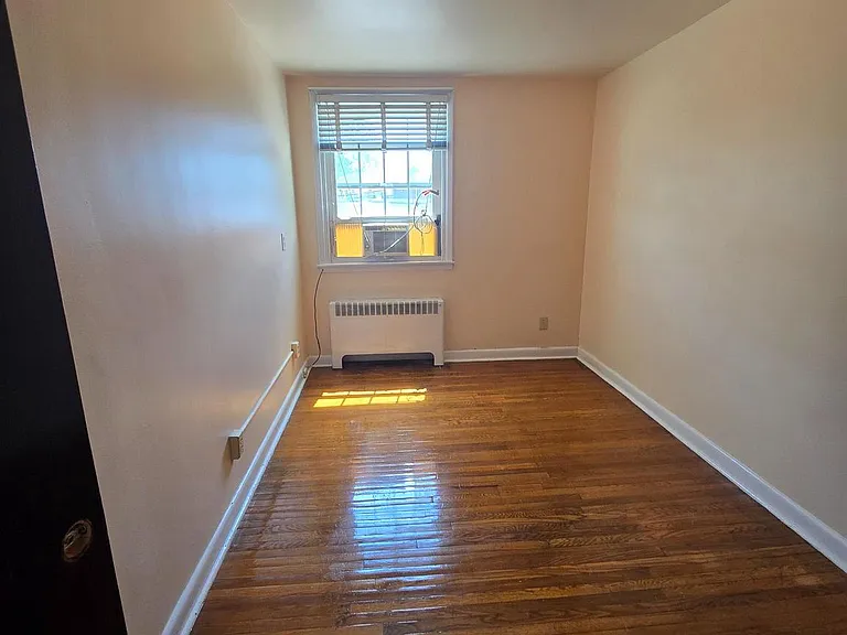 162 W Cheltenham Ave — Photo 9