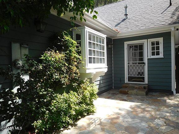 4th image of 818 N Beverly Glen Blvd