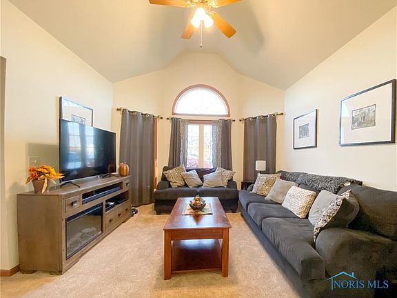 5th image of 29734 Brookview Ct