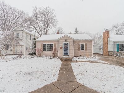 1437 10th St S, Fargo, ND, 58103