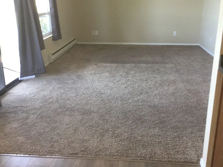 924 Shorewood Dr #B17 — Photo 3