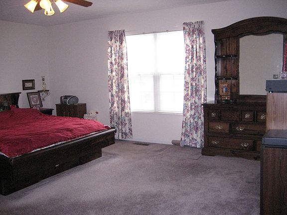 2nd image of 4119 Loyala Chase Ln