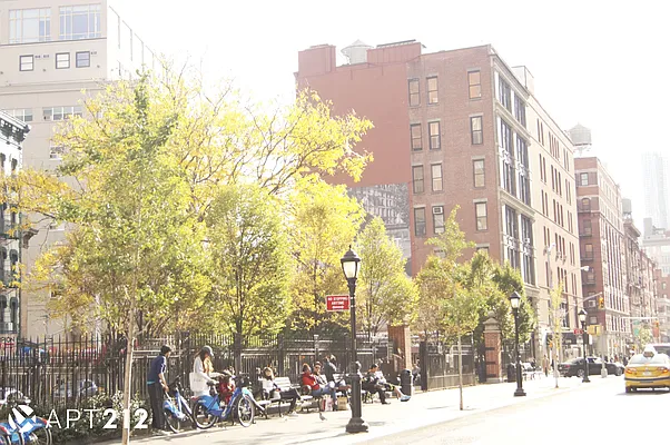 Rented by APT212 INC | media 30