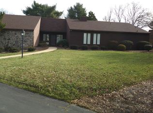 8001 Rising Meadow Rd, Charlotte, NC 28277