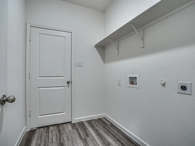 786 Wilshire Dr — Photo 17