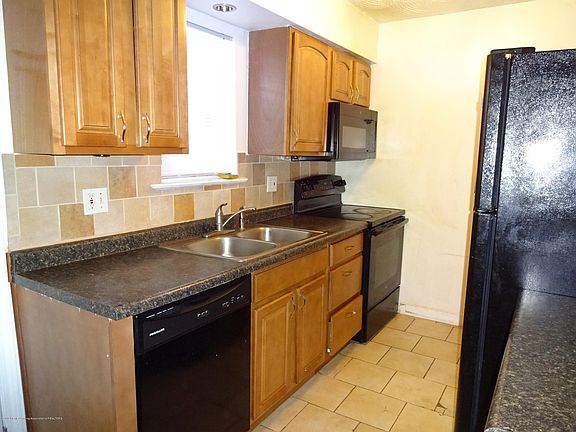 5th image of 6146 Beechfield Dr