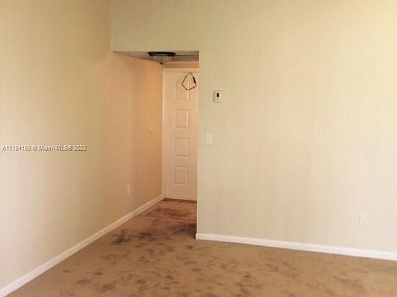 5th image of 1197 Washington Cir #1197D