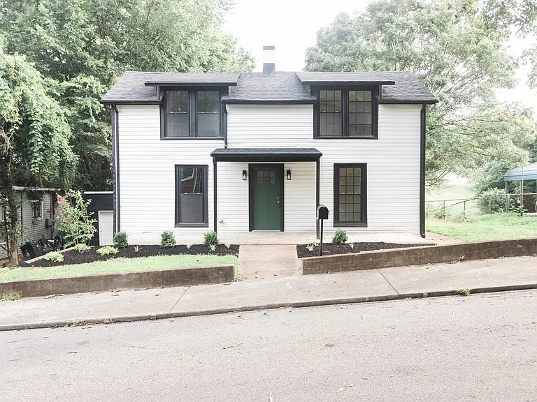 25 Lawn St — Photo 6