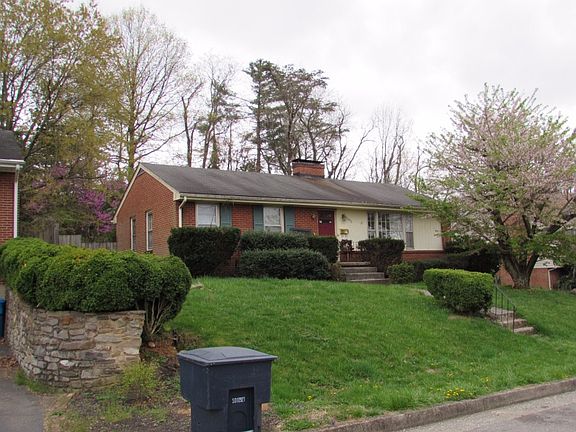 3rd image of 2876 Northview Dr SW