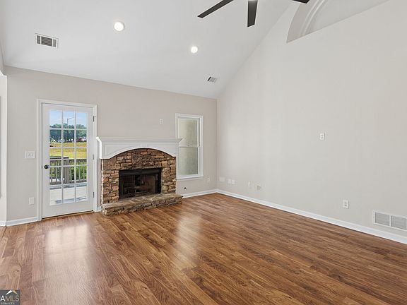 5th image of 1433 Rosewood Creek Dr