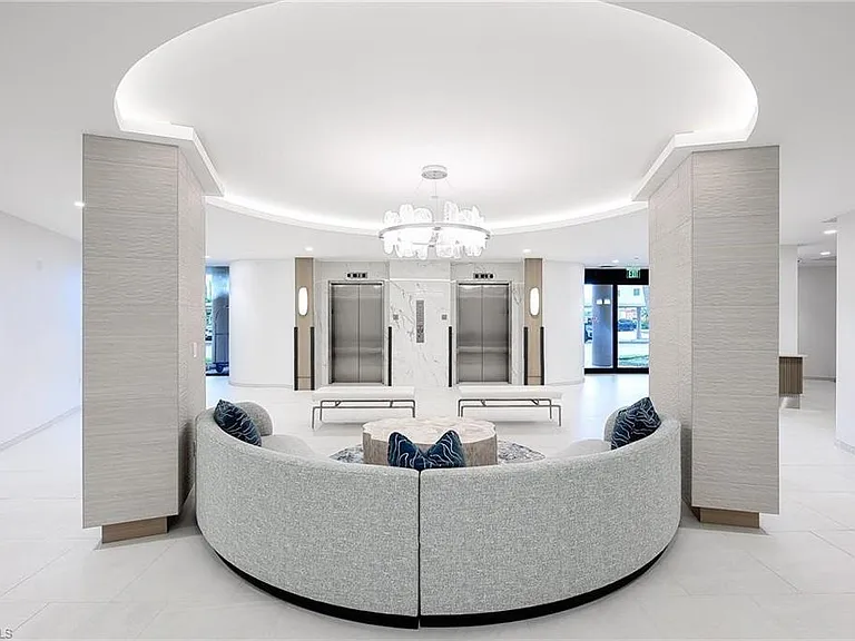 4001 Gulf Shore Blvd N #Penthouse 4 — Photo 17