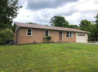 1855 Falcon Dr SE, Cleveland, TN 37323
