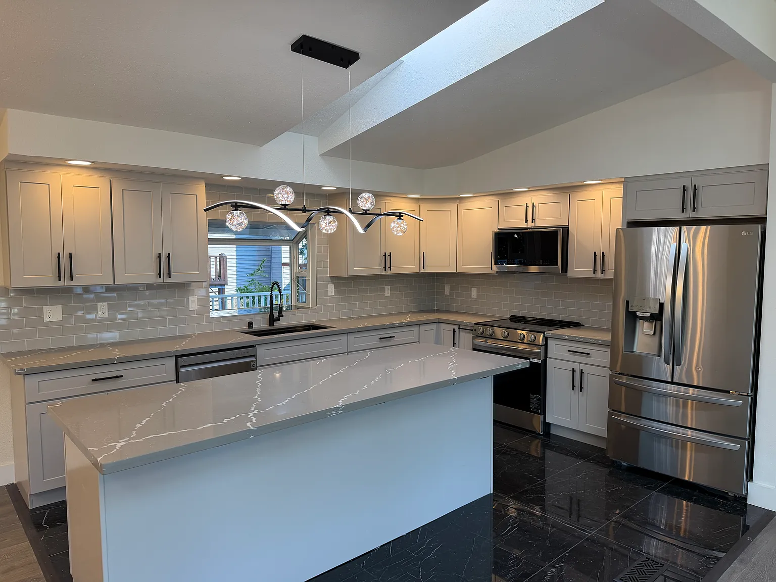 4 bed, 1300 sqft, $3,150 — Photo 1