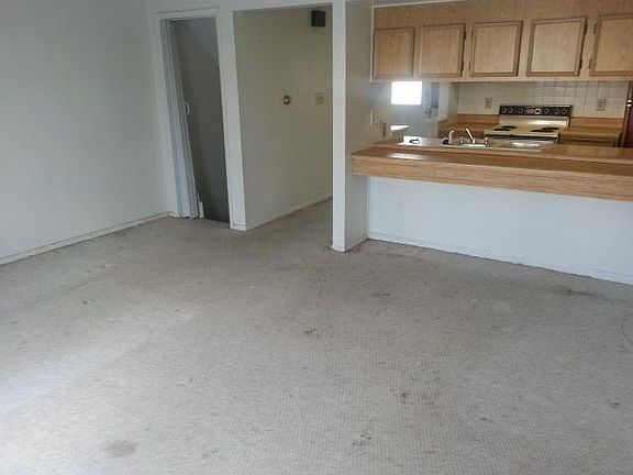 3rd image of 10164 E Dedham Dr