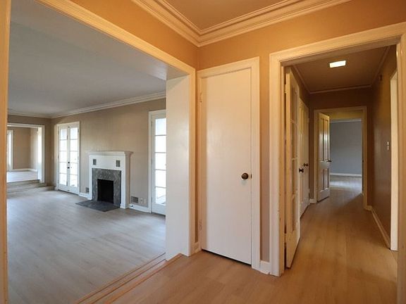 2nd image of 326 E Camino Colegio