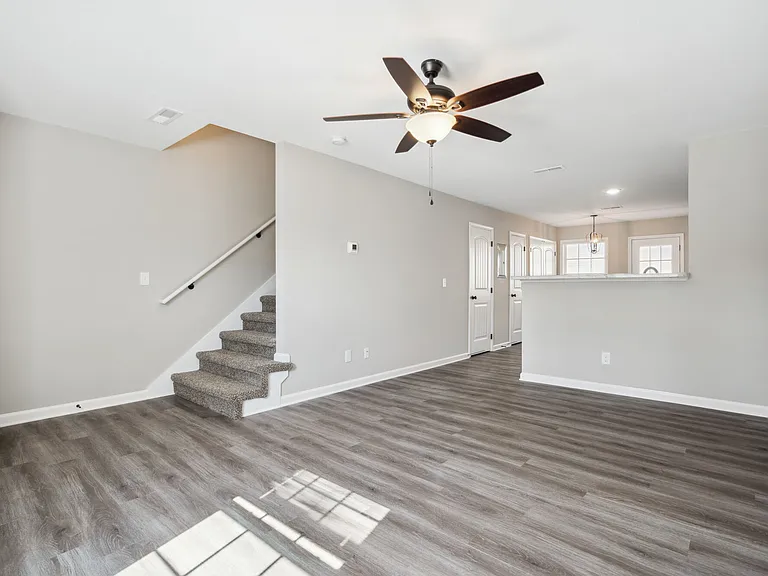 Center Pointe Townhomes — Photo 29