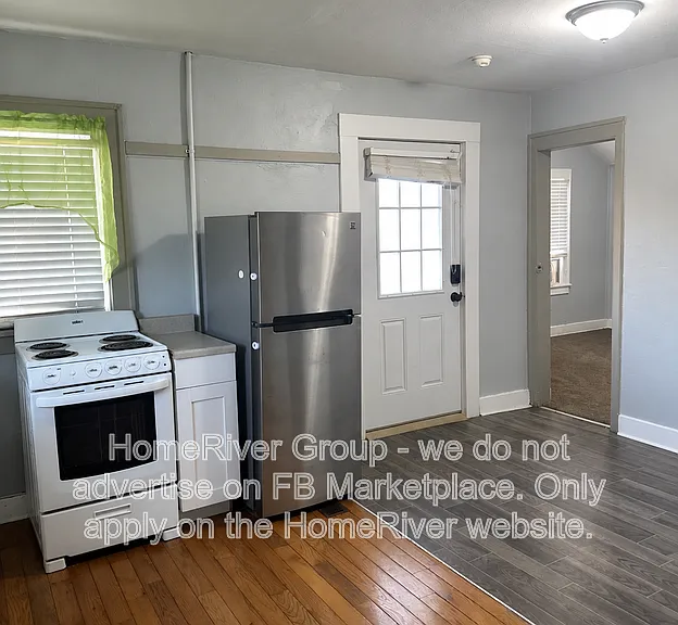 4106 NE 45th Ter #B — Photo 2