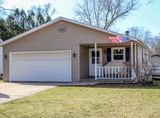 1110 Arndt Ct, Fort Atkinson, WI 53538