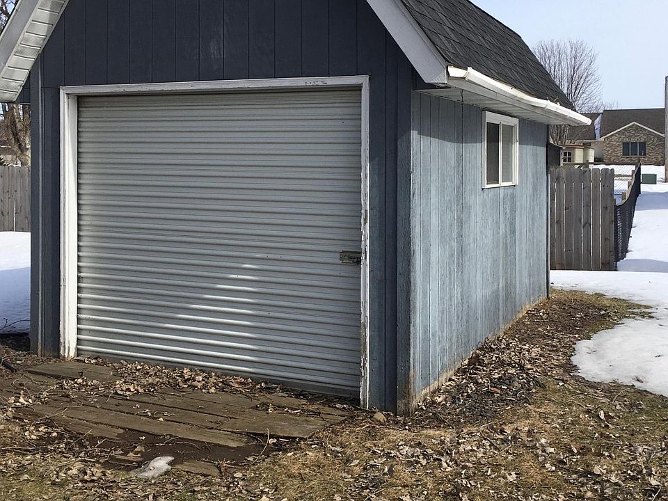 2nd image of 230 6th Ave