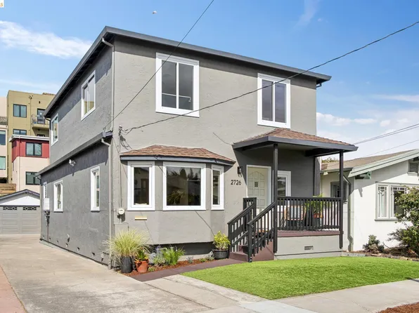 2726 Wallace St, Berkeley, CA 94702