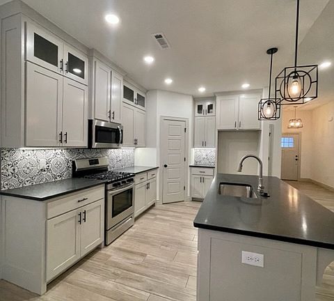 4th image of 1036 Laux Ln