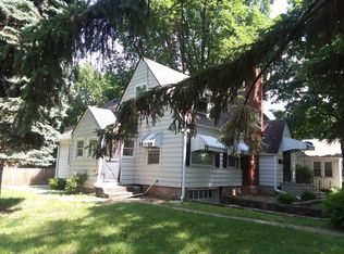 1420 S Dodgion Ave, Independence, MO 64055