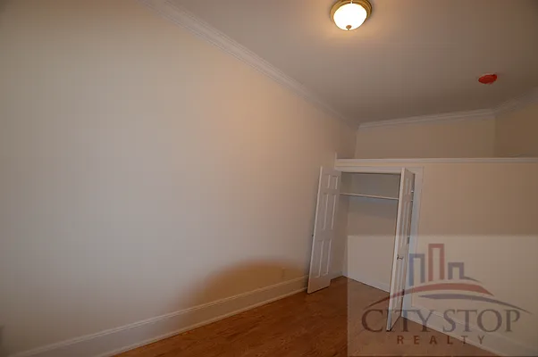 Rented by City Stop Realty | media 3