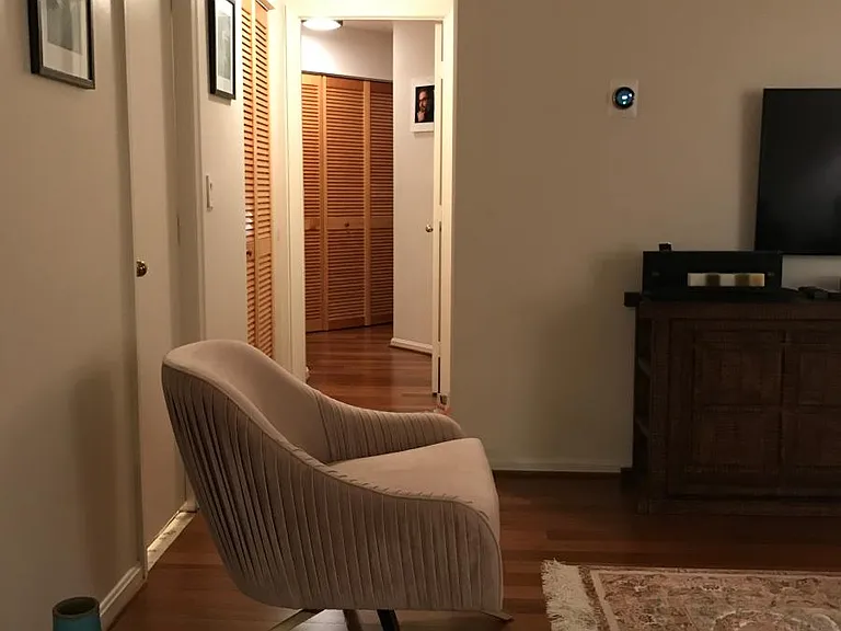 7500 Woodmont Ave #822 — Photo 8