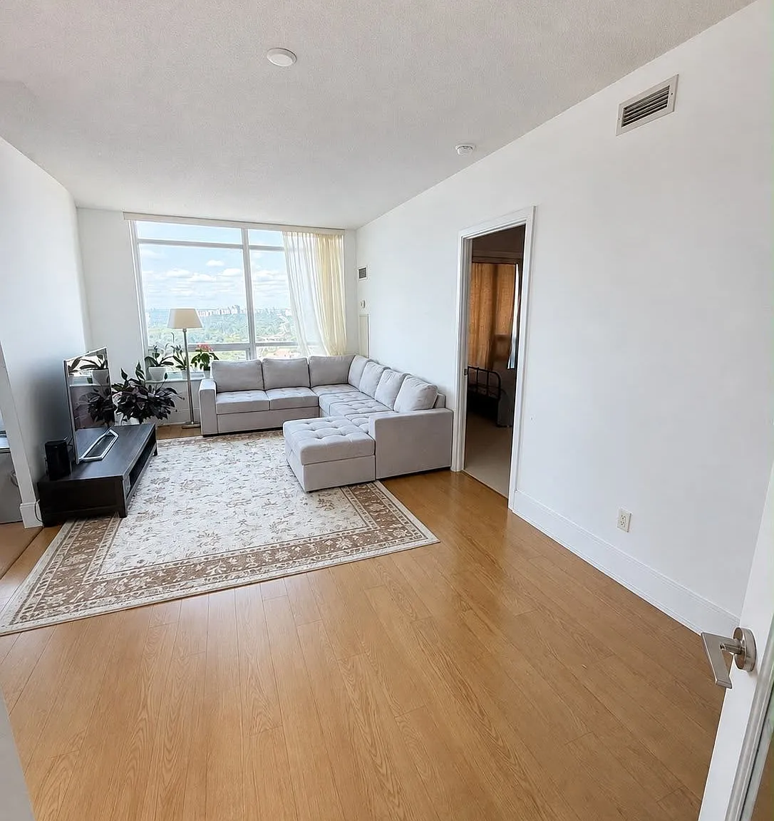 3 bed, $3,100 — Photo 1