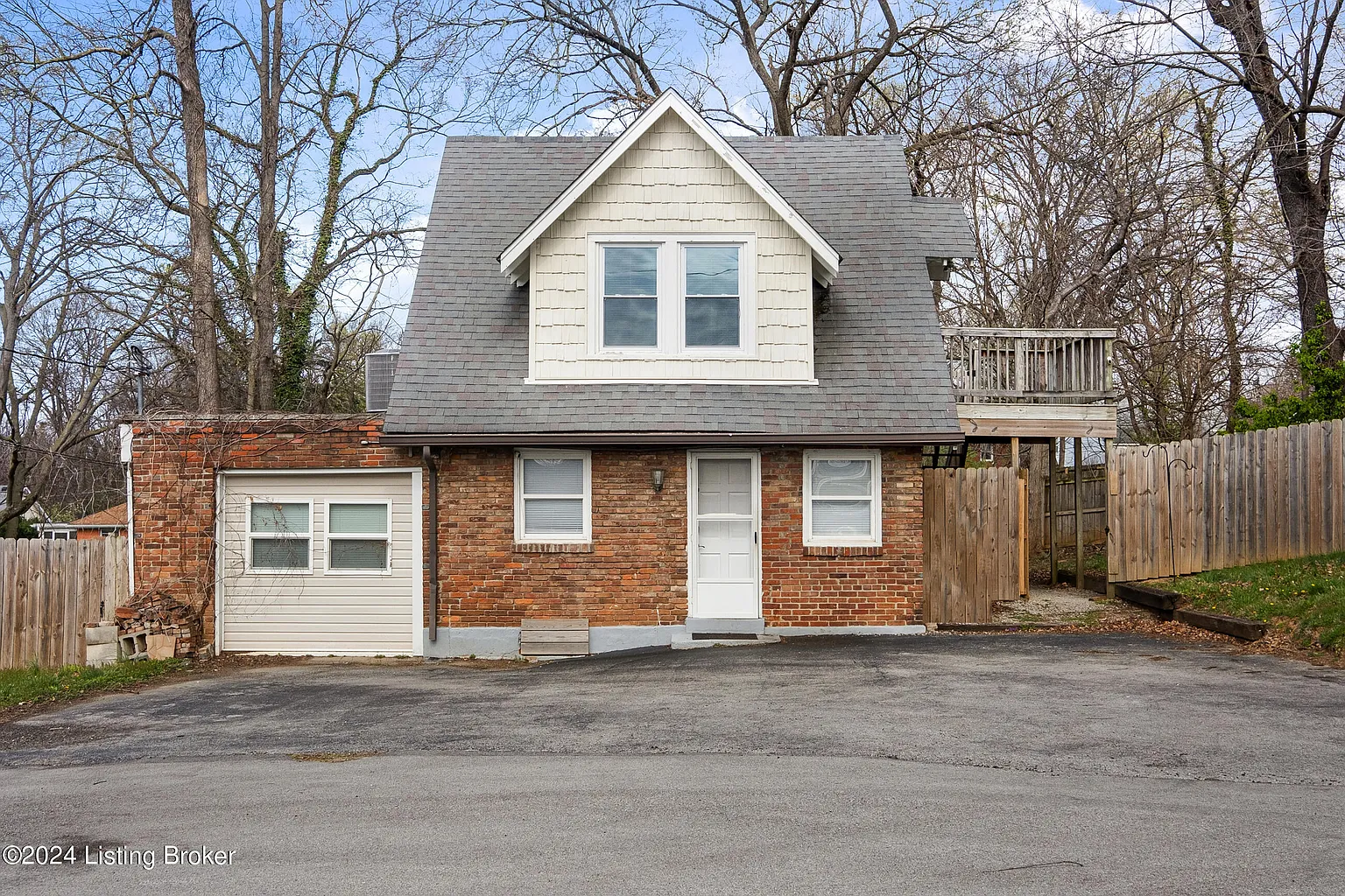 1037 Trevilian Way photo 1