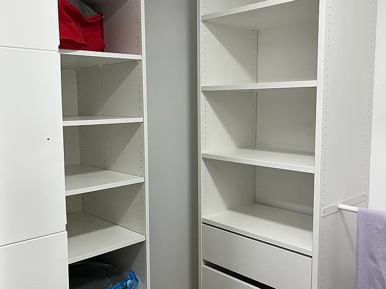 Walk-in closet