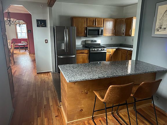 Granite countertops and new appliances