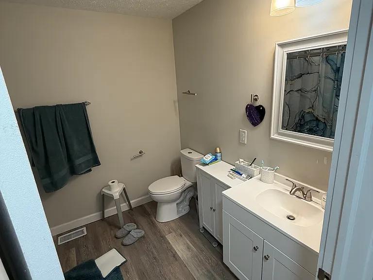 523 Saint Marys Ave — Photo 4