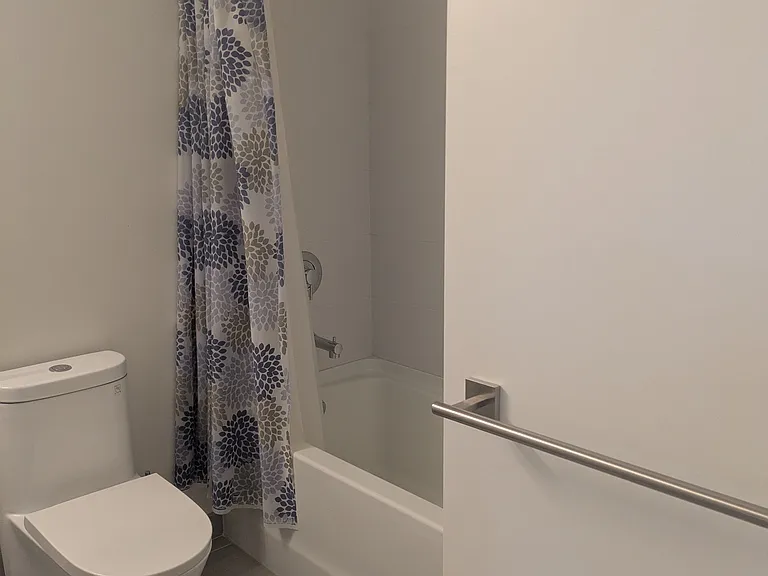 1808 Saint Clair Ave W #1005 — Photo 35