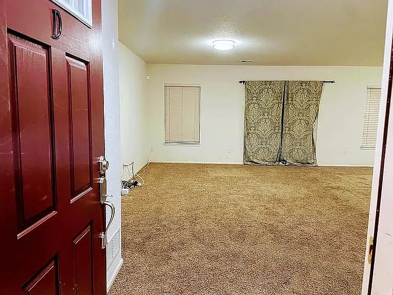 12833 Mayfair Way — Photo 6