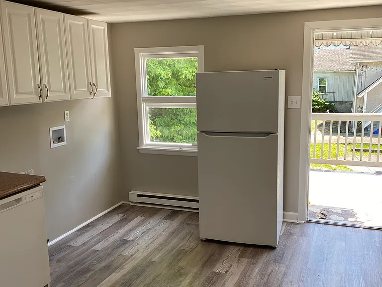 1634 Capouse Ave #2F — Photo 6