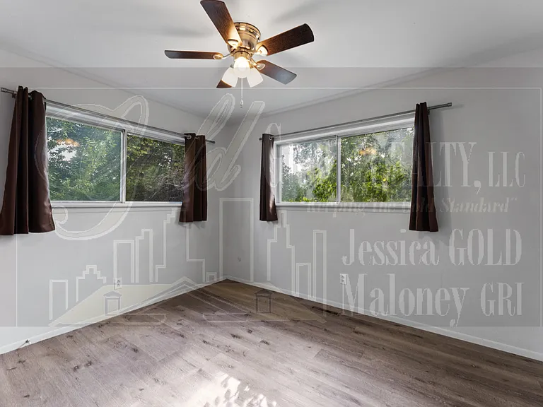 3712 Windsor Ave — Photo 14