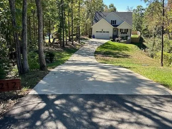 212 James Ct NW, Cleveland, TN 37311