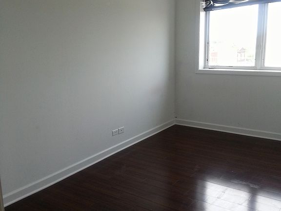 3rd image of 214 W 31st St APT 4W