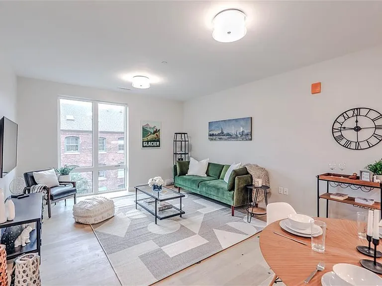 500 South Water St — Photo 12