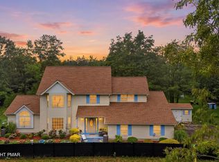 222 Martha Ln, Blakeslee, PA 18610