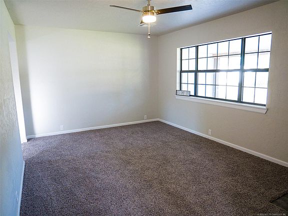 4th image of 1306 Fairview Ave
