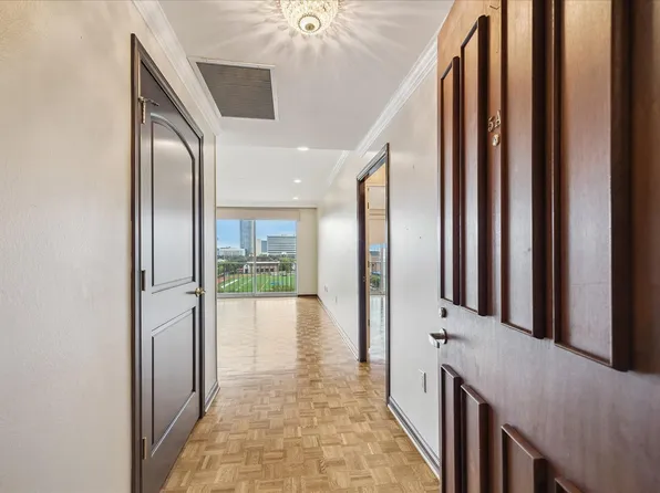 2200 Willowick Dr #5AK, Houston, TX 77027