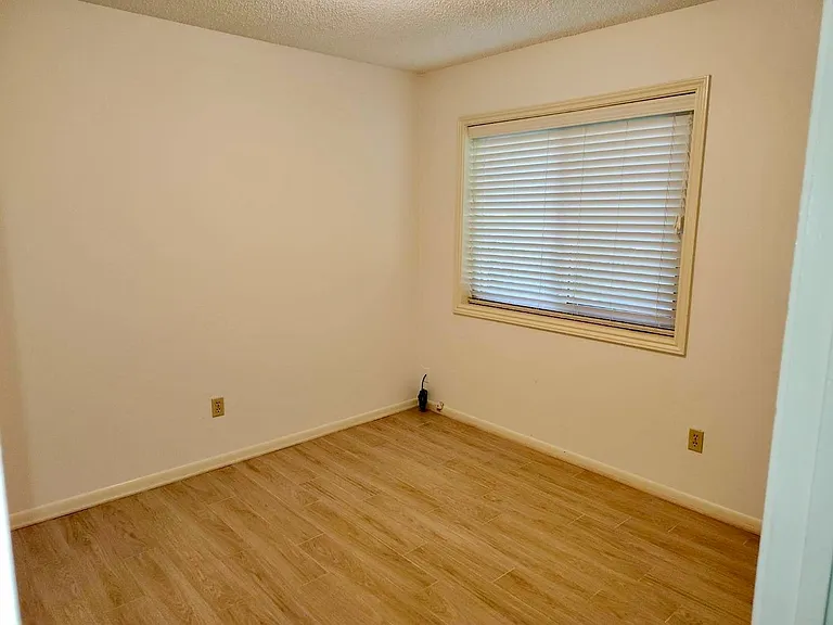 2118 Hickory Lawn Dr — Photo 11
