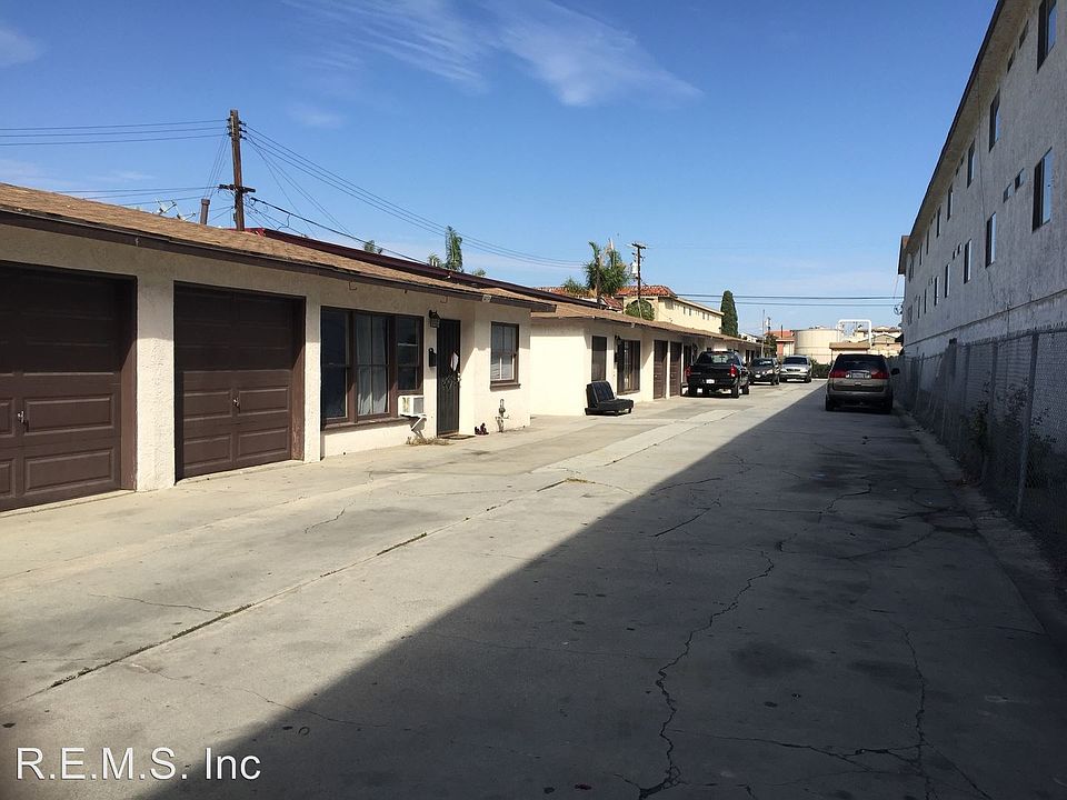 1st image of 14117 Doty Ave