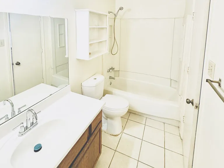 1324 Bluffview Dr #C — Photo 9