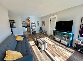 426 N 61st St APT B, Seattle, WA 98103